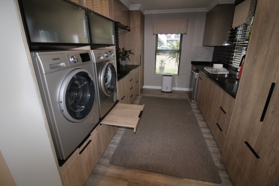 3 Bedroom Property for Sale in Kingswood Golf Estate Western Cape